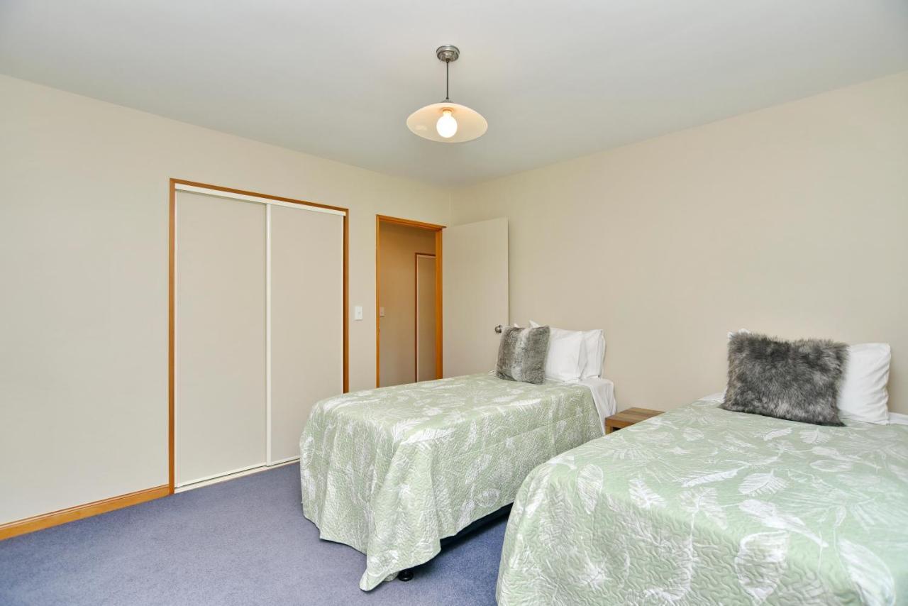 Watson Street - Bookahome Akaroa Eksteriør billede